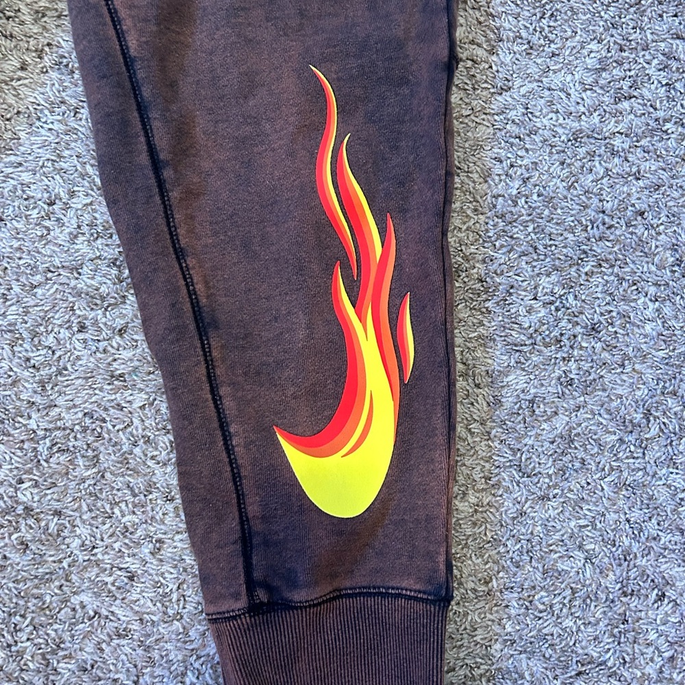 Nike Rust Brown Washed Flames Jogger Sweat pants DZ3054-010 Men's Medium - Picture 2 of 9